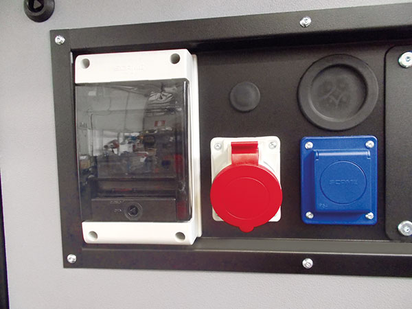 CONNEXION D'OUTILS EXTERNES
